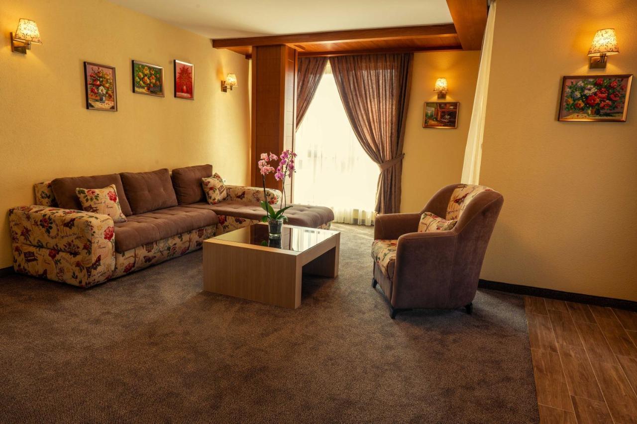 Boutique Hotel Provence Бутик Хотел Прованс ペトリチ エクステリア 写真