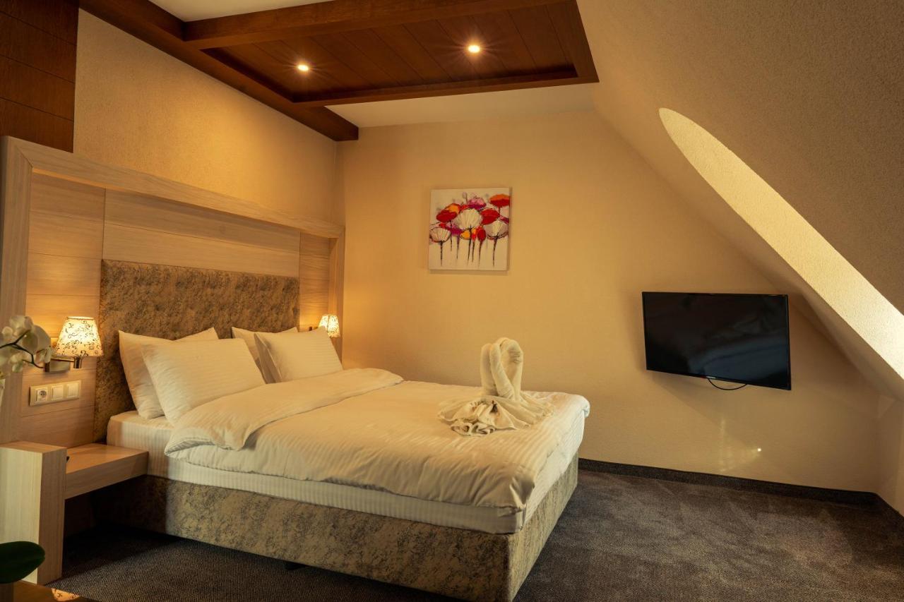 Boutique Hotel Provence Бутик Хотел Прованс ペトリチ エクステリア 写真