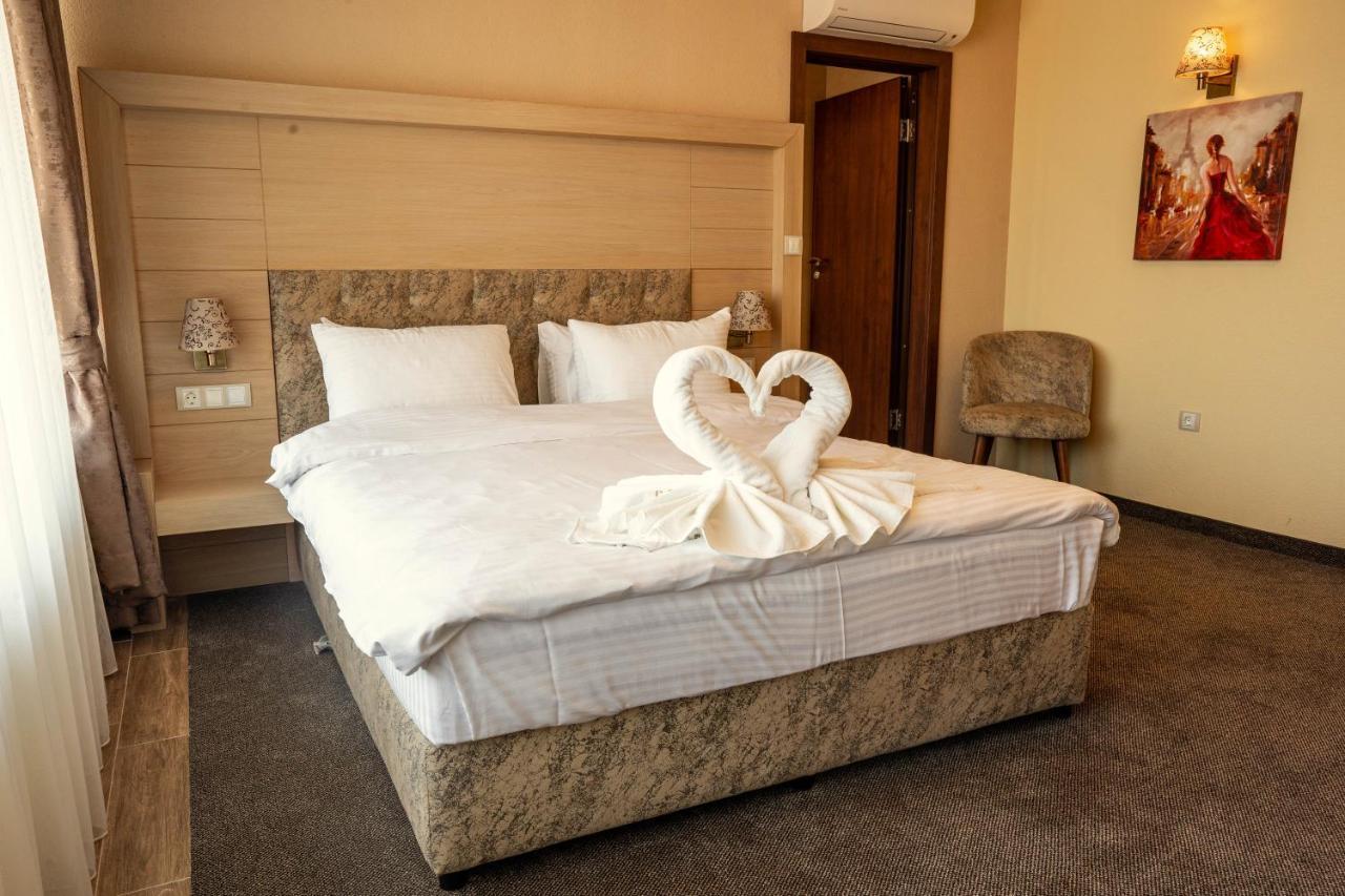 Boutique Hotel Provence Бутик Хотел Прованс ペトリチ エクステリア 写真