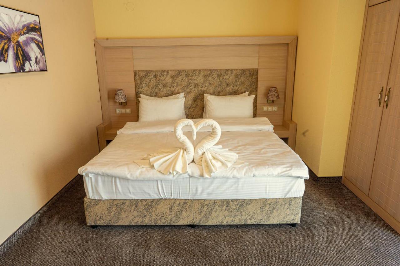 Boutique Hotel Provence Бутик Хотел Прованс ペトリチ エクステリア 写真